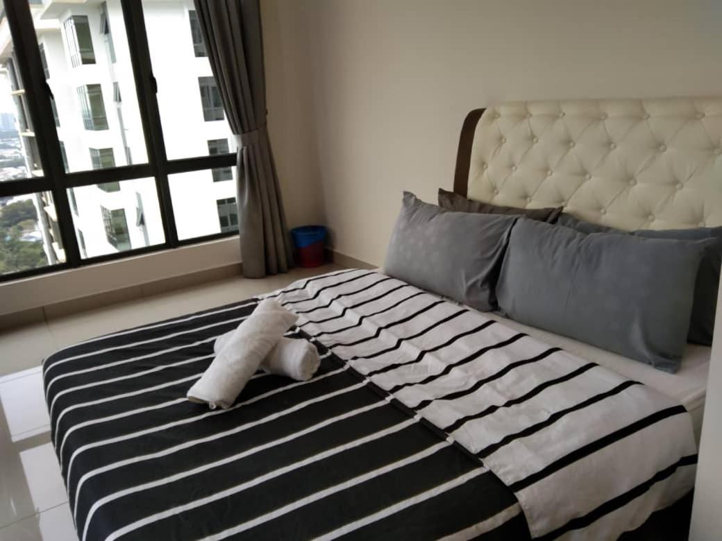 Arc Austin Hill Apartment Johor Bahru Luaran gambar