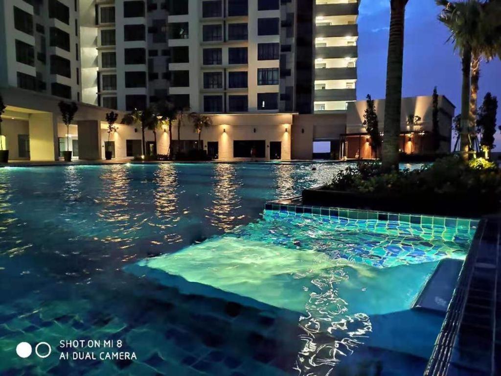 Arc Austin Hill Apartment Johor Bahru Luaran gambar