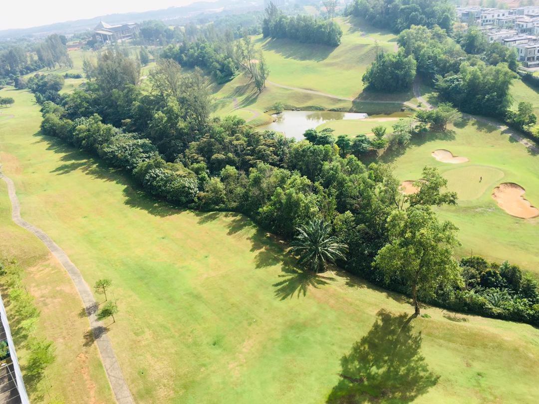 Arc Austin Hill Apartment Johor Bahru Luaran gambar