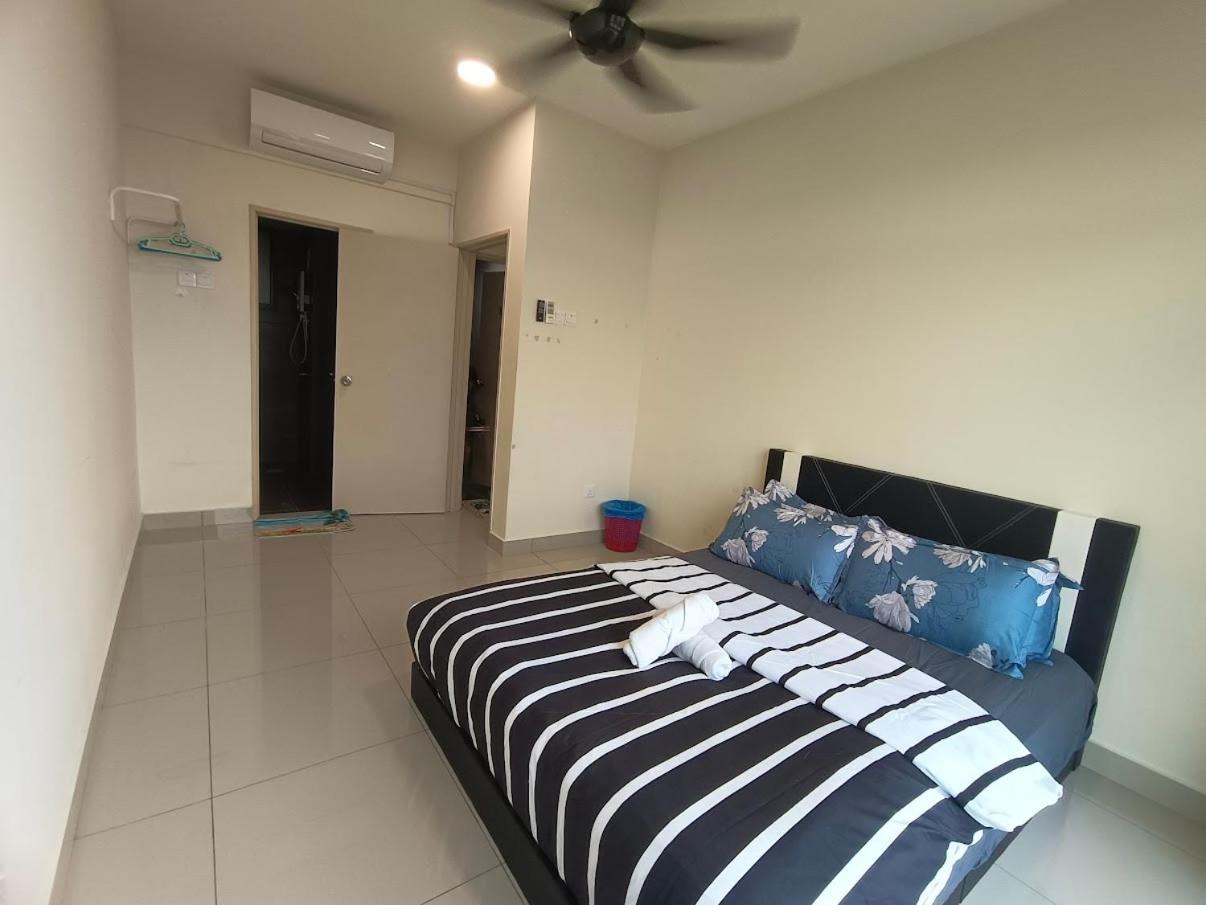 Arc Austin Hill Apartment Johor Bahru Luaran gambar