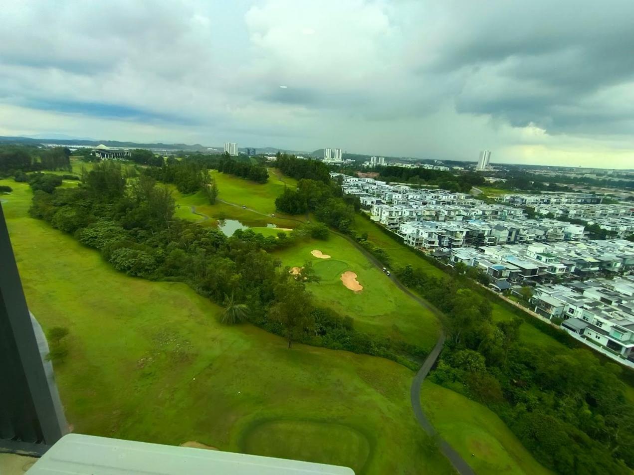 Arc Austin Hill Apartment Johor Bahru Luaran gambar